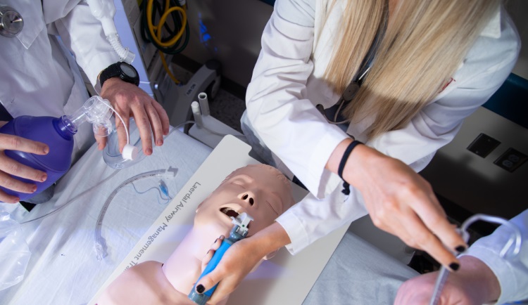 Students practice intubation in simulation lab